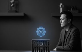 别只把AI当聊天玩具了！财税巨头Intuit砸1亿美金联手OpenAI，揭示了AI商业化的真正玩法