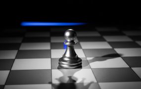 礼来万亿市值背后：中小企业如何用AI自动化工作流复刻其增长策略？