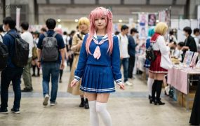 二次元博主起号神器：一键插画转真人Cosplay写真方案，轻松打造漫展爆款图