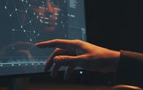 抓亚马逊漏洞免月租：亚马逊店铺合规免月租起量实战教程，锁定2026蓝海大卖赛道