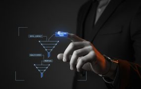 [25年成交实战密训营]私域高客单成交实战SOP：让产品卖爆的标准化转化方案