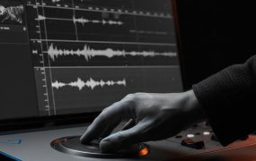 经典老歌赛道短视频AI原创实战：15分钟批量产出情怀爆款落地方案