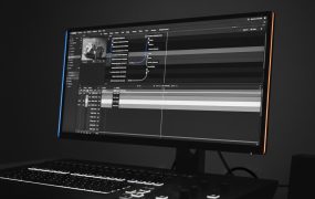 [短剧纯搬运] 剪映三连屏过原创实战教程：低门槛老素材爆单方案