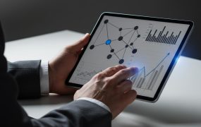 AI代写商业计划书项目：高客单价私域变现，教你用AI实现月入2W+稳定副业