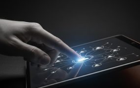 小红书全攻略：从零启动自媒体账号，普通人快速掌握的爆款起号与变现全流程方案