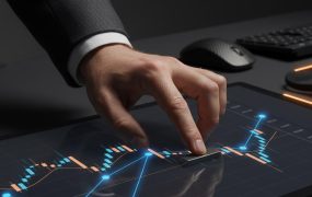 半山猎人裸K三点三板体系：股票交易实战战法系统，构建高胜率技术分析闭环