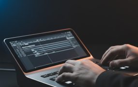 B站AI短视频带货实战教程：零基础抢占2025蓝海红利，实现自动化佣金收益