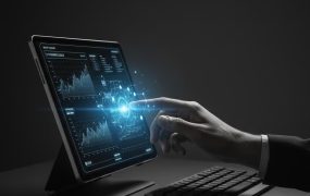 [拼多多终极推广] 拼多多推广全店托管与极速起量解决方案：从单品爆爆到矩阵变现全流程