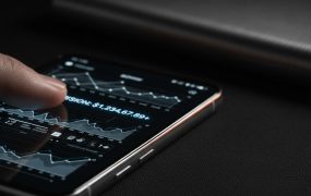 即梦AI抖音拉新变现副业项目：小白0粉丝日入857+实战教程