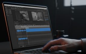 AI探班明星短视频实战：批量产出百万播放爆款，0基础快速起号变现全流程方案