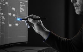 《一个35岁中年失业老男人的自救》：失业职场人转型自媒体实战方案