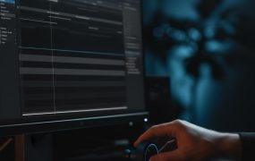 TikTok中视频全实战：海外短视频原创剪辑与环境搭建变现解决方案