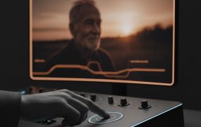 [用AI做老男人情感文案视频] 短视频自媒体 情感文案批量产出 涨粉变现方案：20个作品涨粉7W