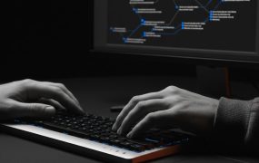 今日头条AI玩法系统课程：微头条零基础复制粘贴变现，新手矩阵化运营日入500+实战方案