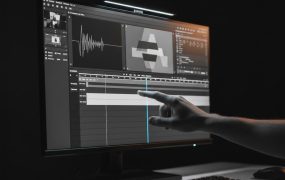 AI短视频拍剪全攻略：短视频自媒体全流程实战变现方案，从零到精通的效率革命