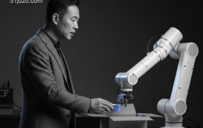 腾讯给机械臂装上“云端大脑”:小工厂告别招工难,动动嘴的AI员工来了