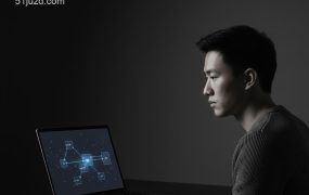 别再只用AI聊天了：把电脑升级为24小时打工的“数字员工”