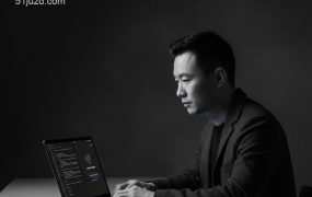胡彦斌用AI手搓App火了：搞懂Vibe Coding，一个人就能开发软件