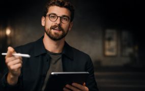 Iman Gadzhi亲授：从零打造高盈利数字代理公司的实战蓝图