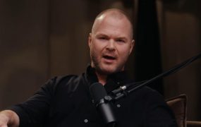 Justin Welsh《创作者MBA》：从零构建高盈利“一人企业”的实战蓝图